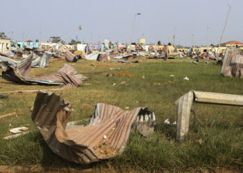 epa09061779 A general view of the aftermath of an explosion in Bata, Equatorial Guinea, 08 March 2021. According to President Teodoro Obiang Nguema, huge damage occured when a dynamite storage facility exploded in the port city of Bata on 07 March 2021. According to the Equatorial Guinea health ministry, 420 injured people are being treated in hospitals.  EPA/JOSE LUIS ABECARA AGUESOMO