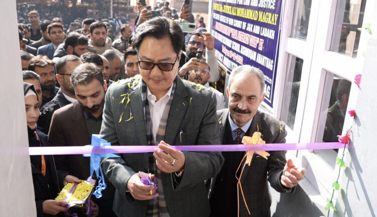 SRINAGAR, NOV 17 (UNI) Union Minister of Law and Justice Kiren Rijiju inaugurating Legal Literacy Club at Aishmuqam in South Kashmir's Anantnag District on Thursday. UNI PHOTO-94U