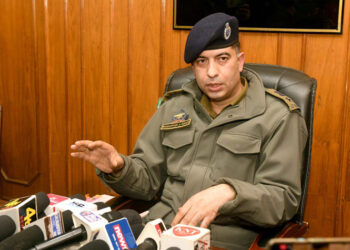 SP traffic Srinagar, Muzaffar Ahmad Shah.Excelsior/Shakeel